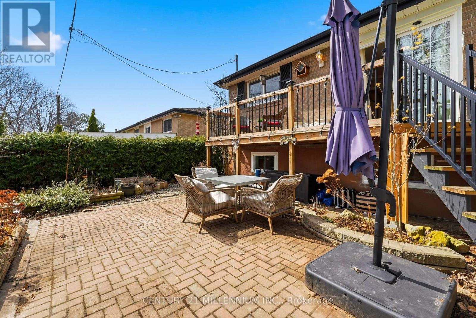 35 Doncaster Drive, Brampton, Ontario  L6T 1S8 - Photo 27 - W12929022