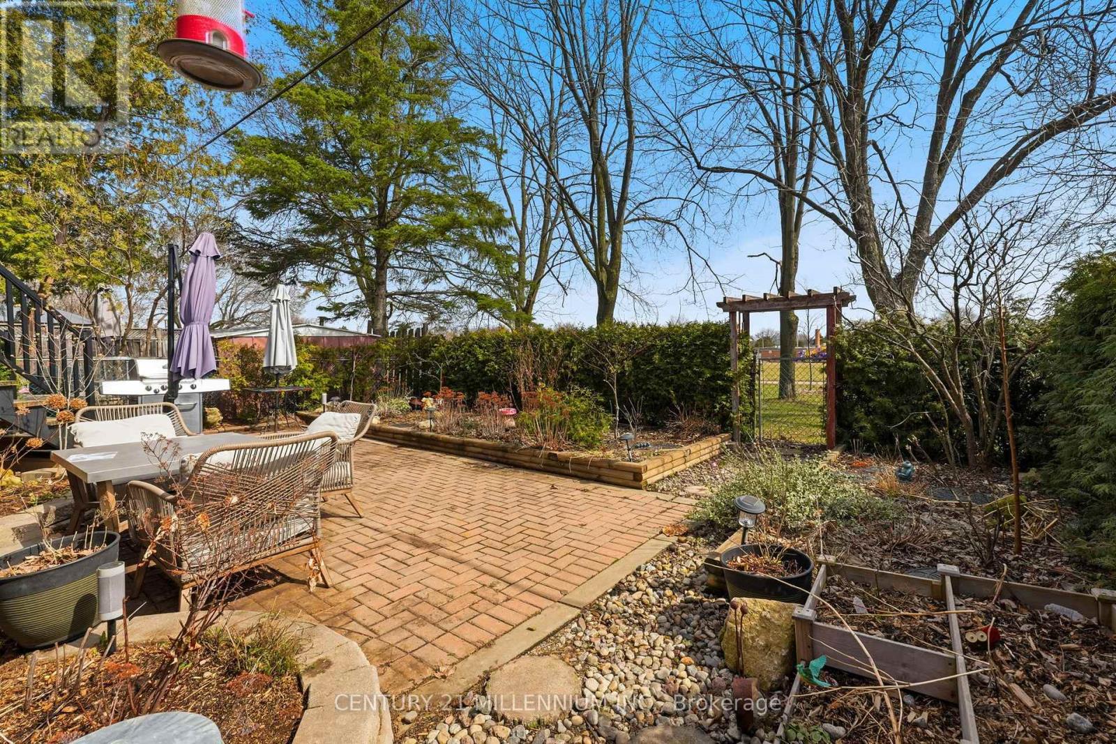 35 Doncaster Drive, Brampton, Ontario  L6T 1S8 - Photo 28 - W12929022