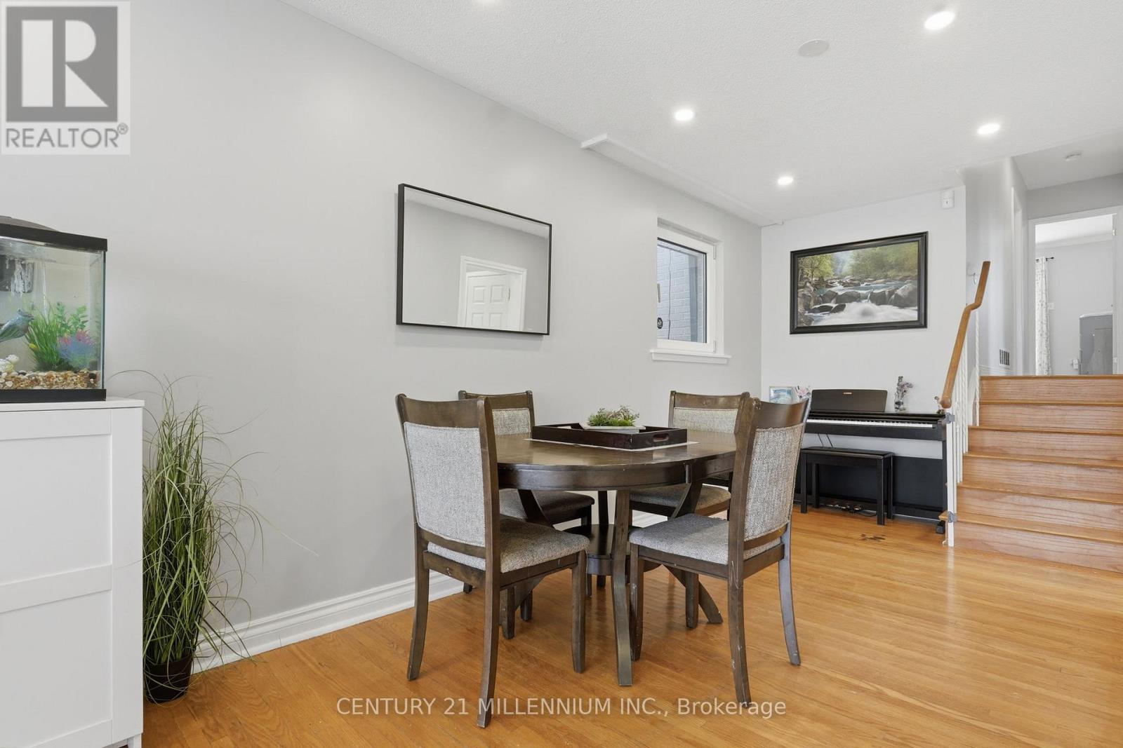 35 Doncaster Drive, Brampton, Ontario  L6T 1S8 - Photo 9 - W12929022