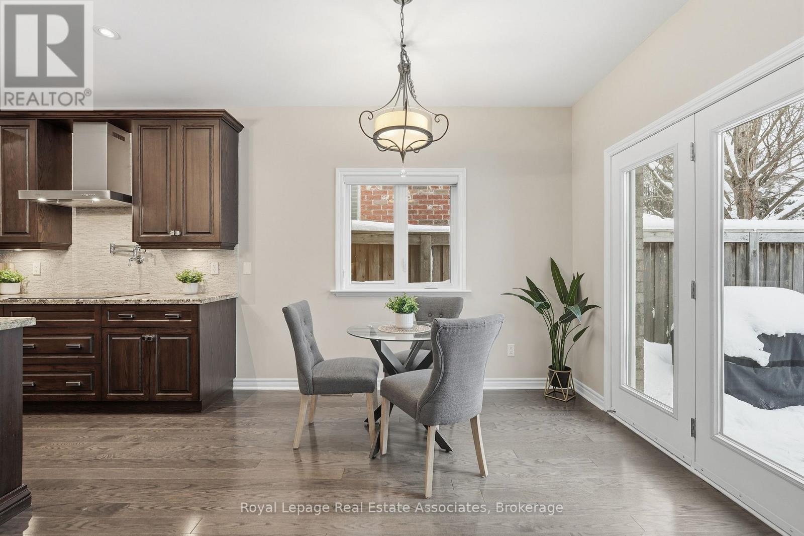 290 Eaton Street, Halton Hills, Ontario  L7G 6N8 - Photo 17 - W12929044