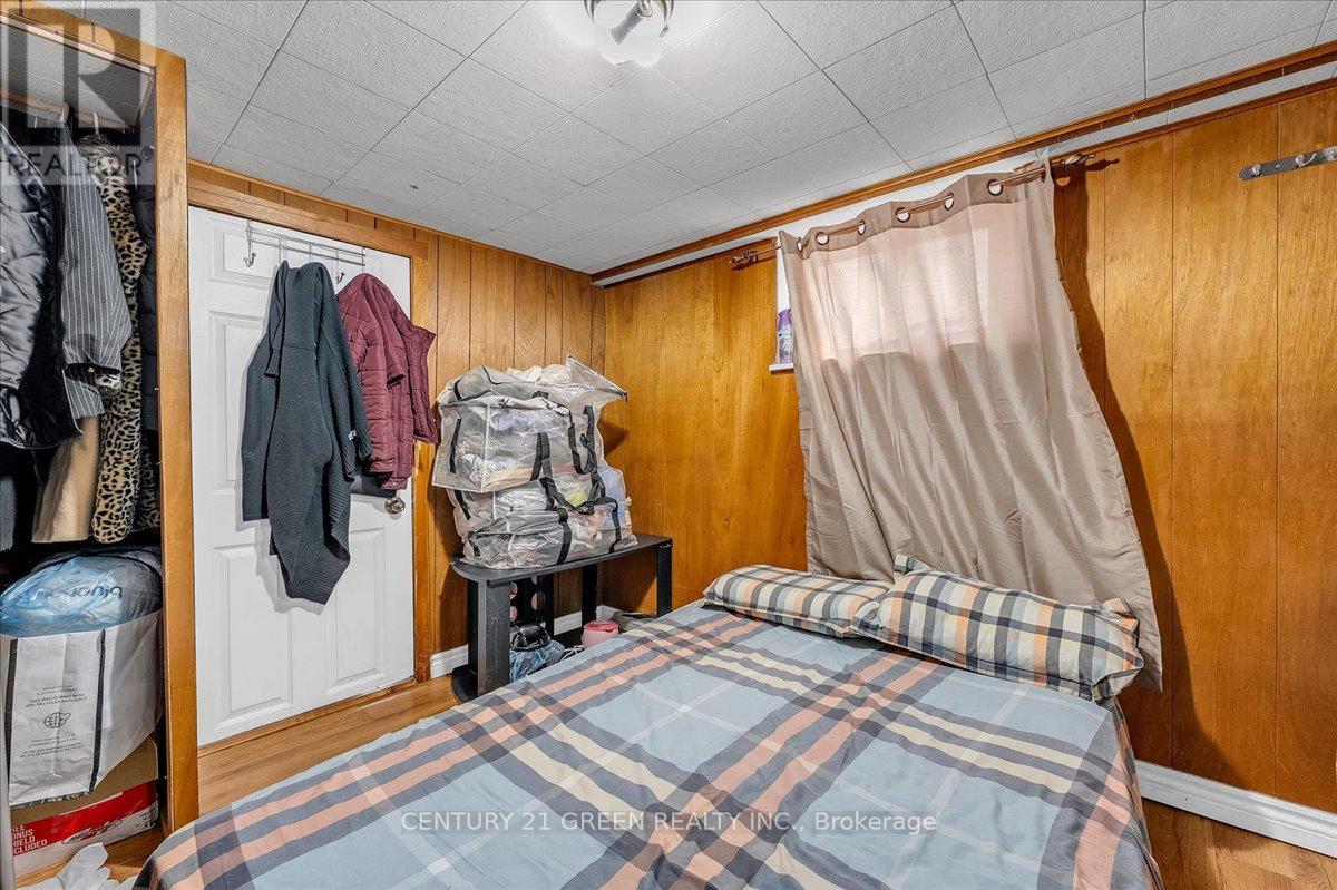 32 Beech Street, Brampton, Ontario L6V 1V1 - Photo 34 - W12929048