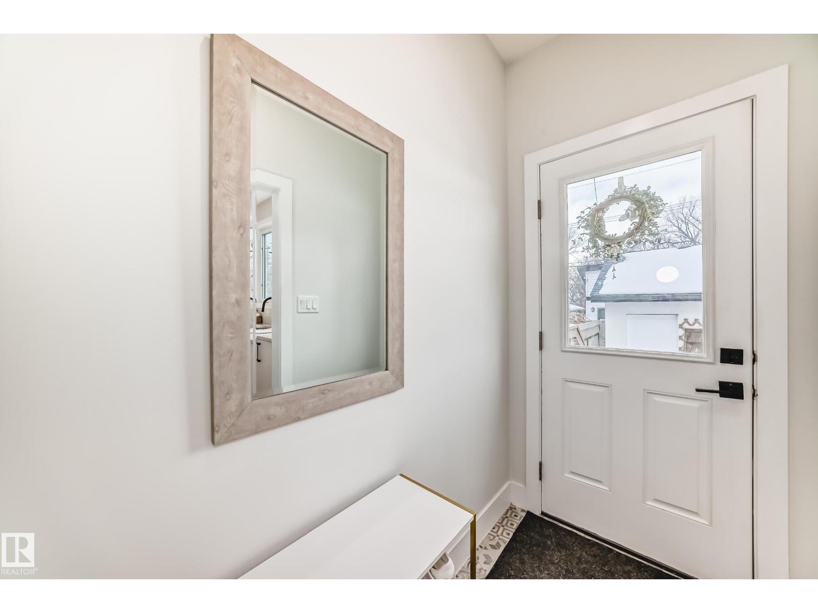 7642 91 Av Nw, Edmonton, Alberta  T6C 1P8 - Photo 3 - E4475114