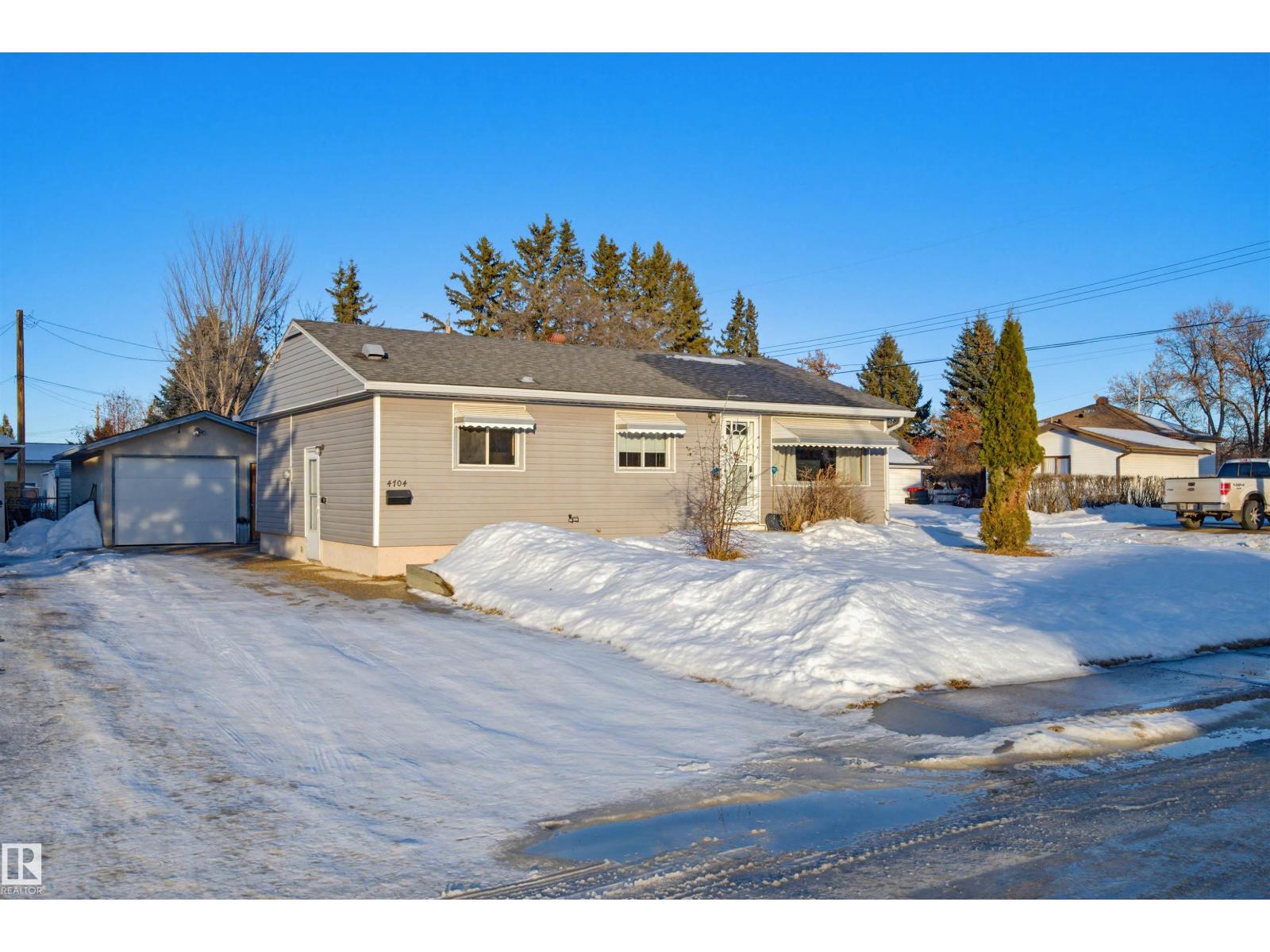 4704 54 AV, Wetaskiwin, Alberta