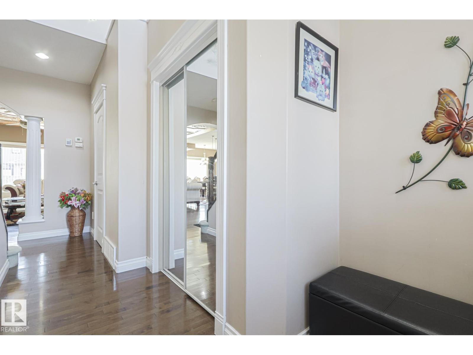 3244 18 St Nw, Edmonton, Alberta  T6T 0H2 - Photo 2 - E4477029