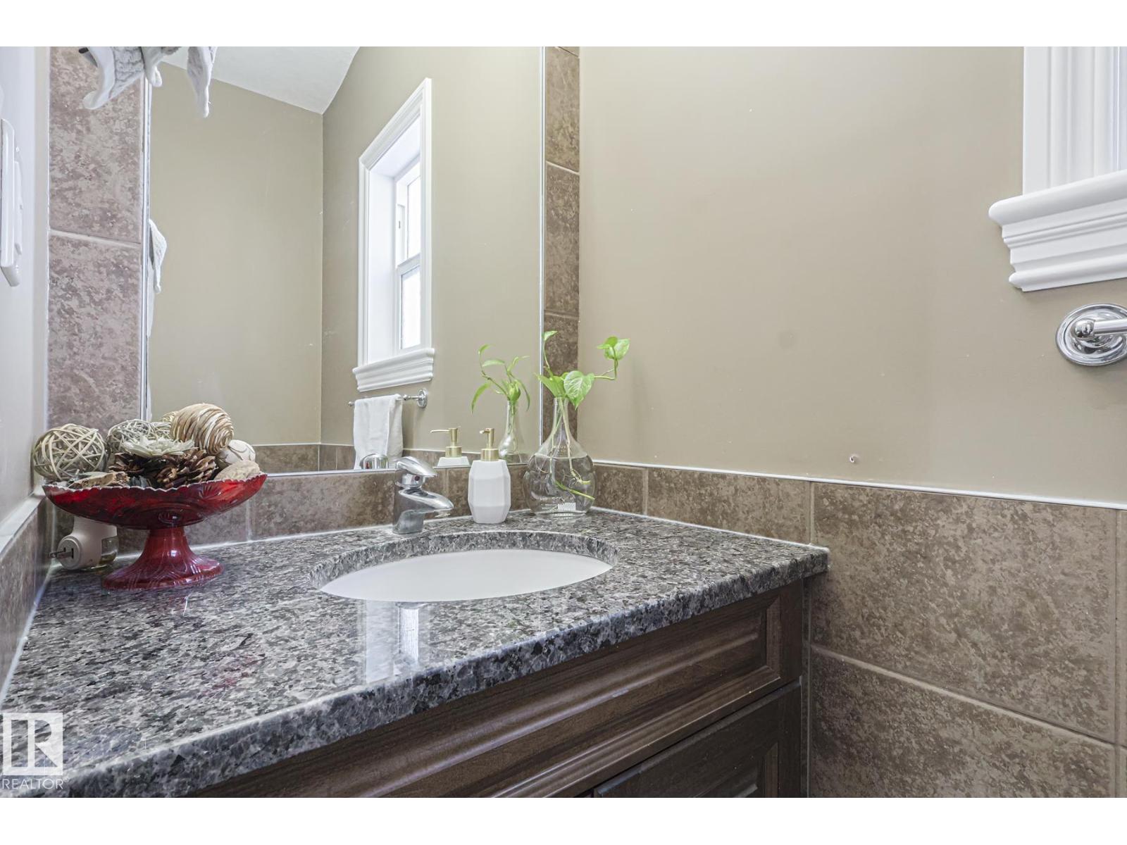 3244 18 St Nw, Edmonton, Alberta  T6T 0H2 - Photo 4 - E4477029