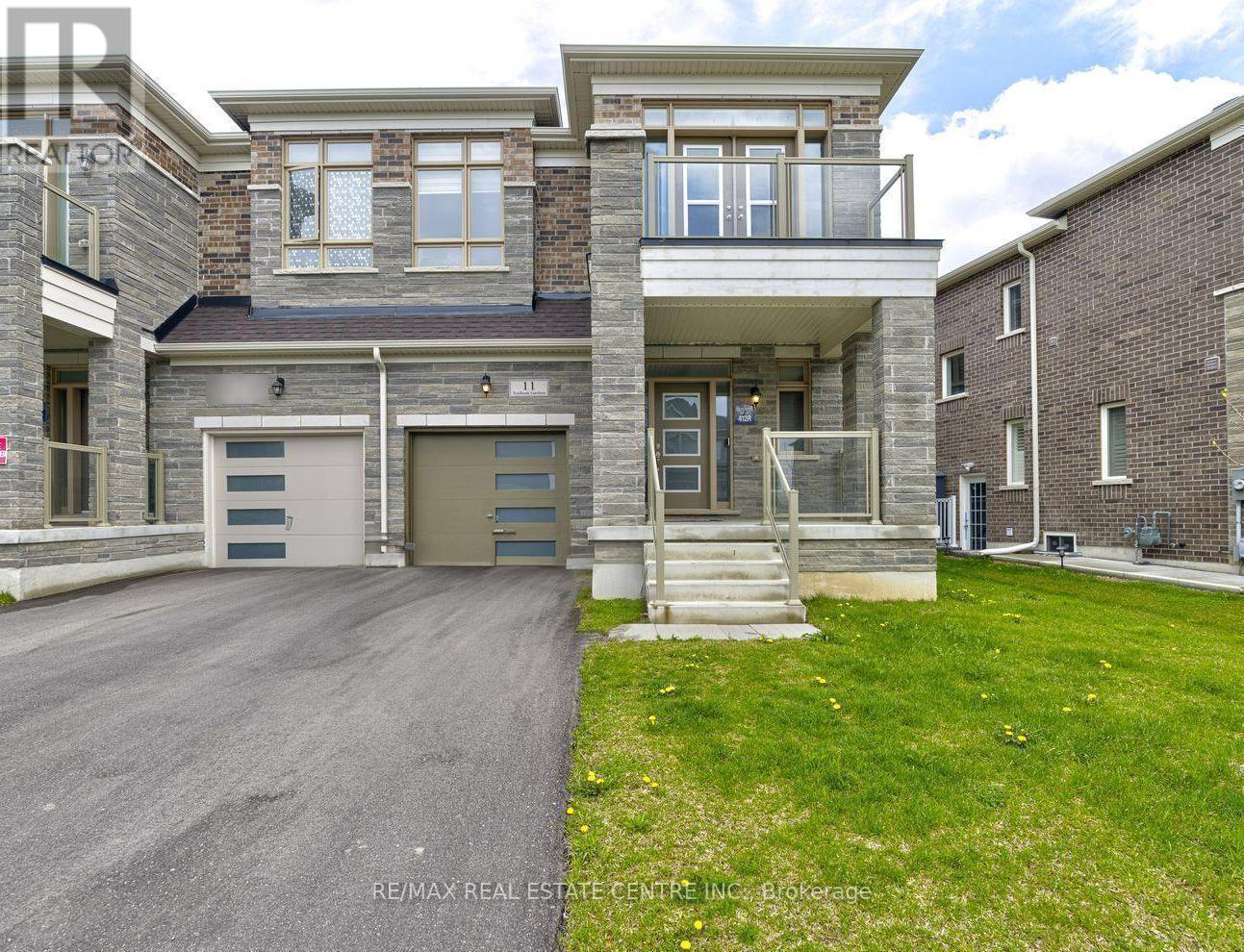 11 Trailbank Gardens, Hamilton, Ontario  L8B 1Z3 - Photo 2 - X12928974