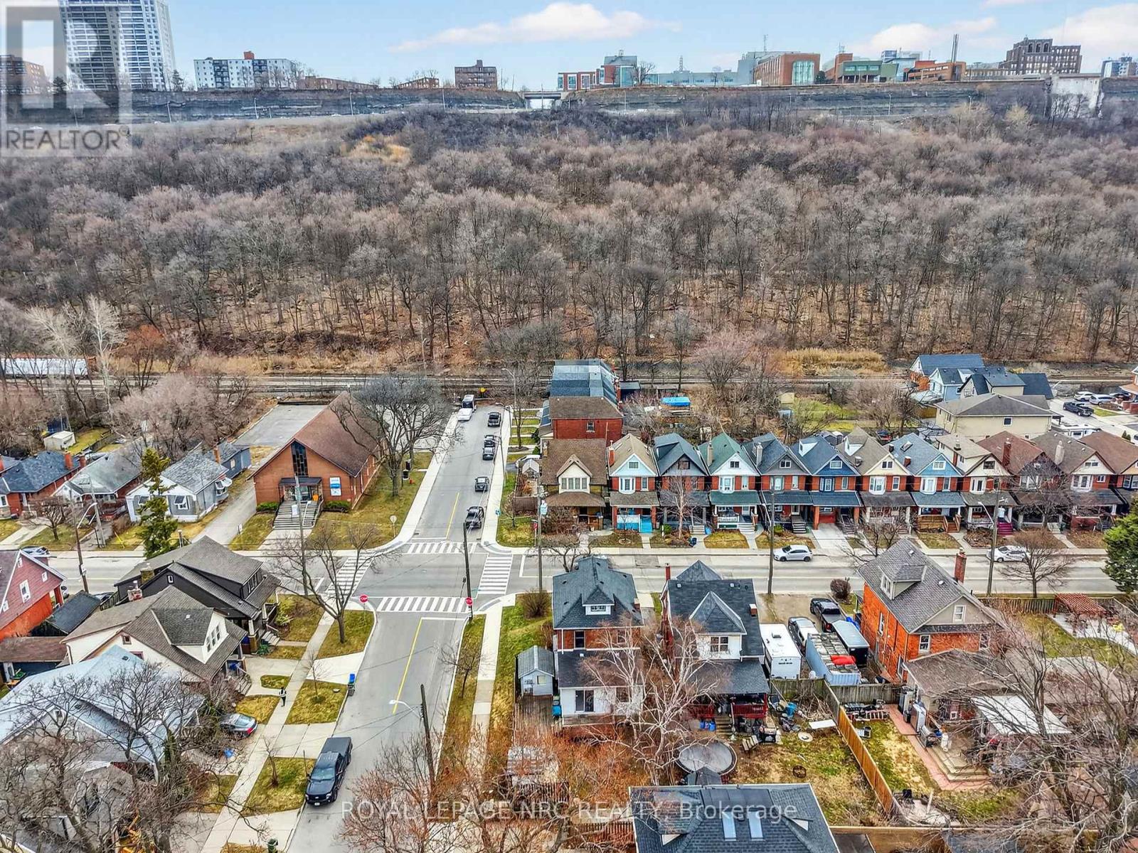 227 Cumberland Avenue, Hamilton, Ontario  L8M 1Z8 - Photo 41 - X12929052