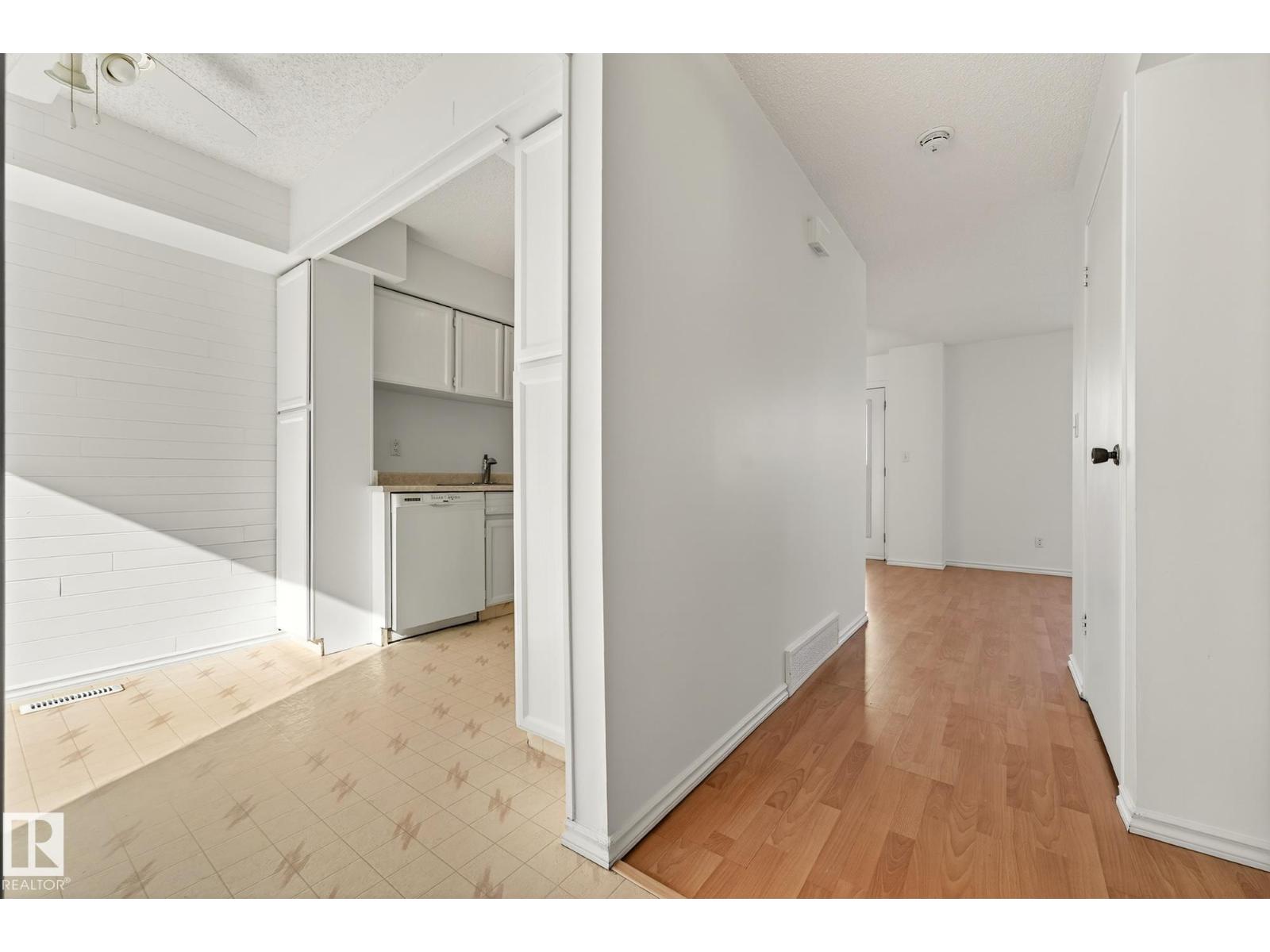 280 Grandin Vg, St. Albert, Alberta  T8N 2R6 - Photo 4 - E4476930