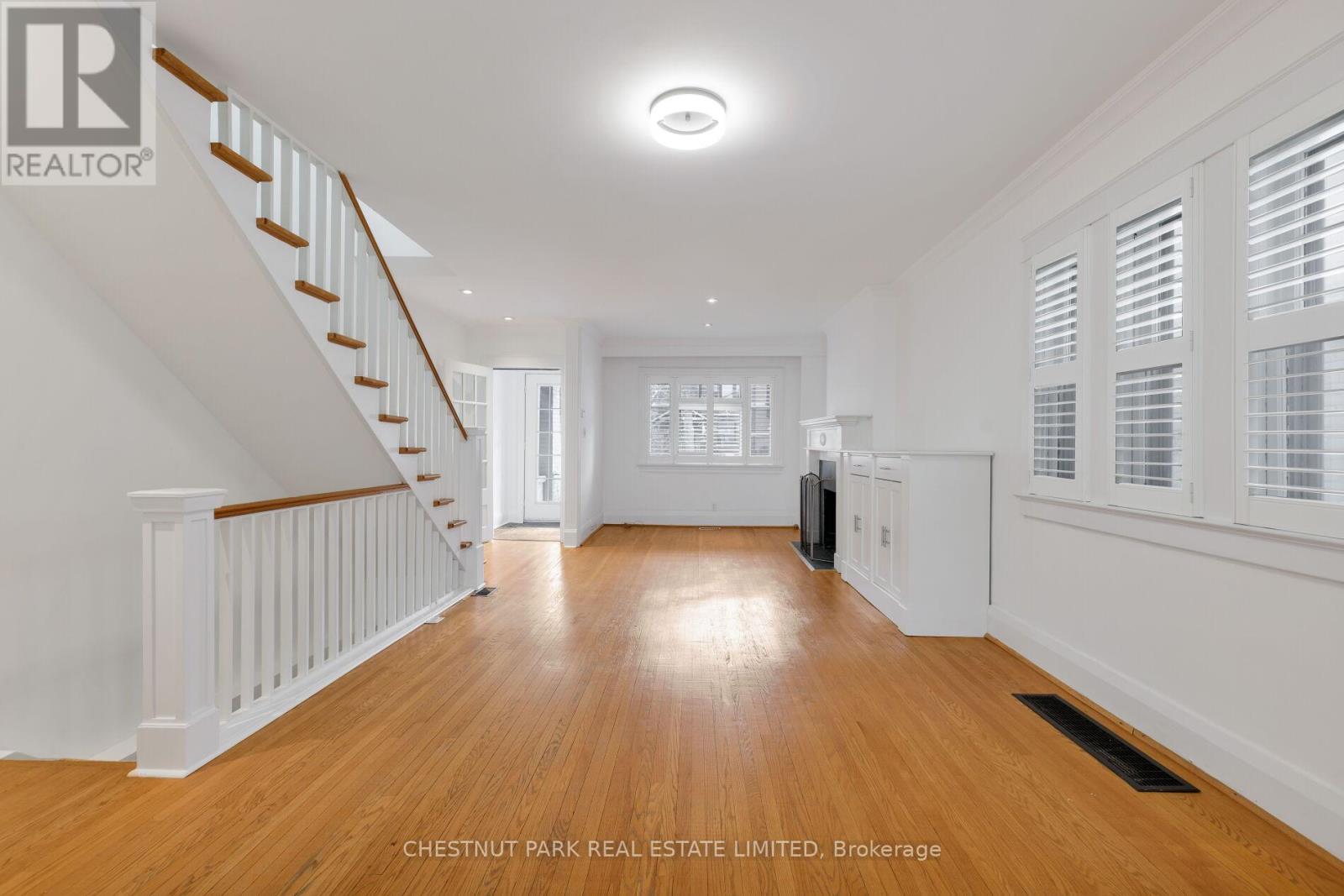 126 Browning Avenue, Toronto, Ontario  M4K 1W3 - Photo 6 - E12926292