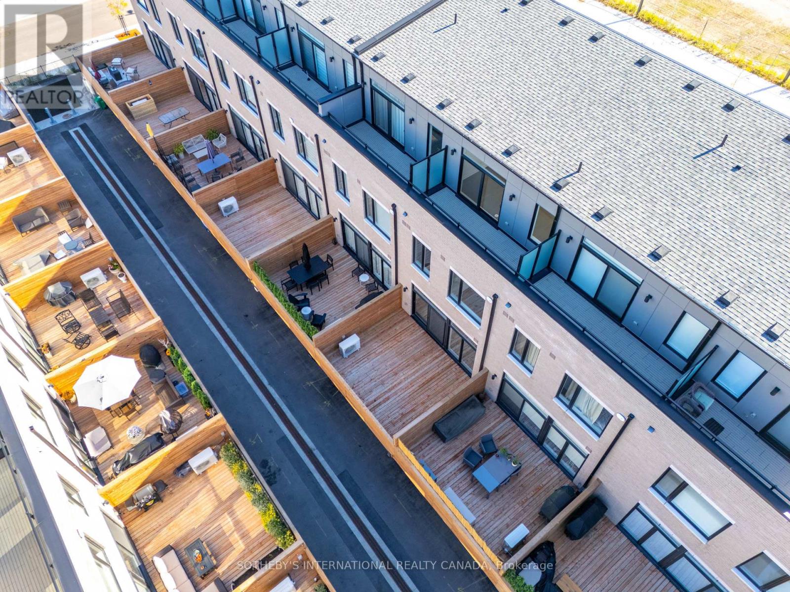 Th 85 - 60 Lou Parsons Way Drive, Mississauga, Ontario  L5H 0B2 - Photo 39 - W12878118