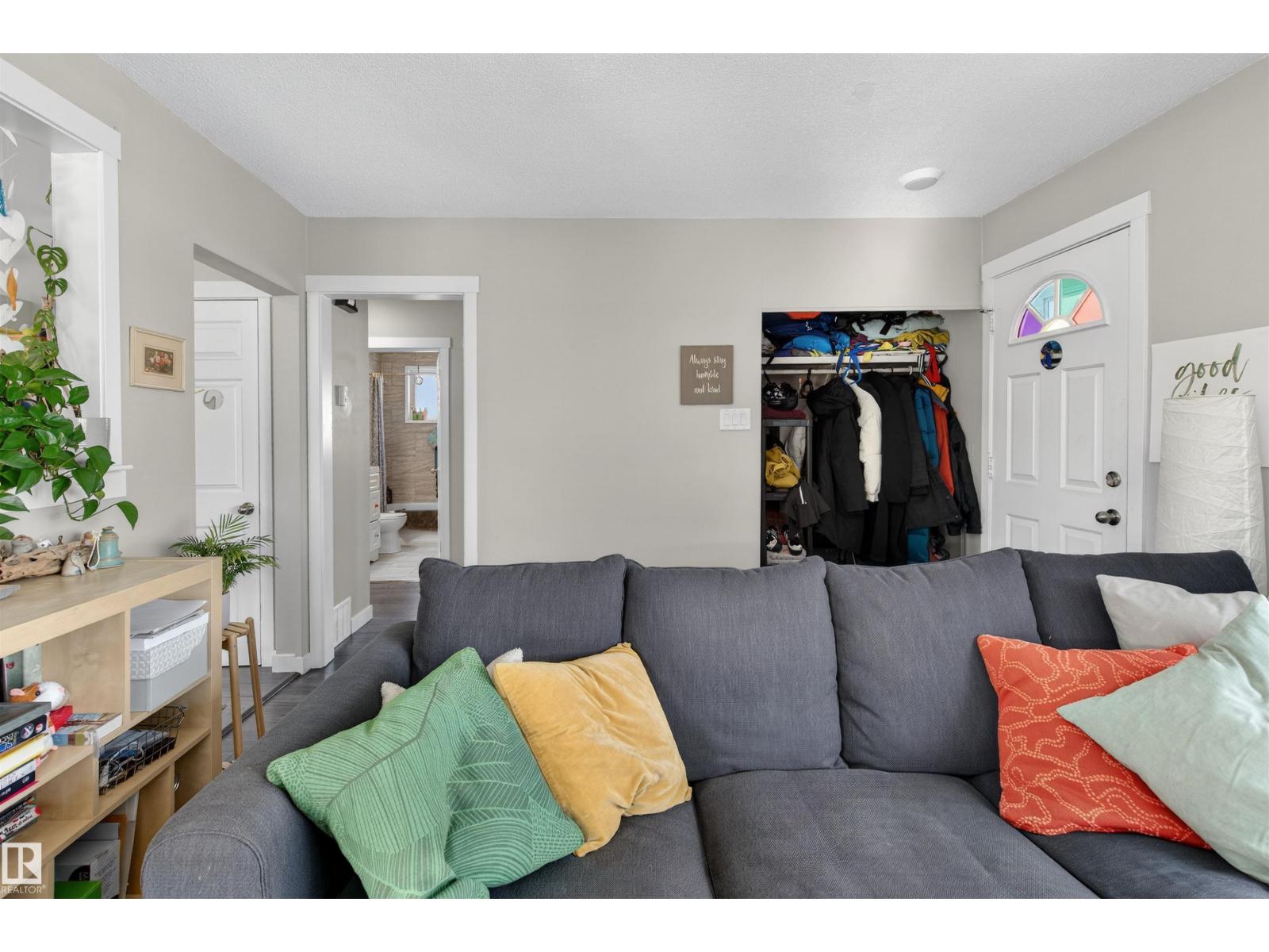 8906 168 St Nw, Edmonton, Alberta  T5R 2V5 - Photo 5 - E4478754