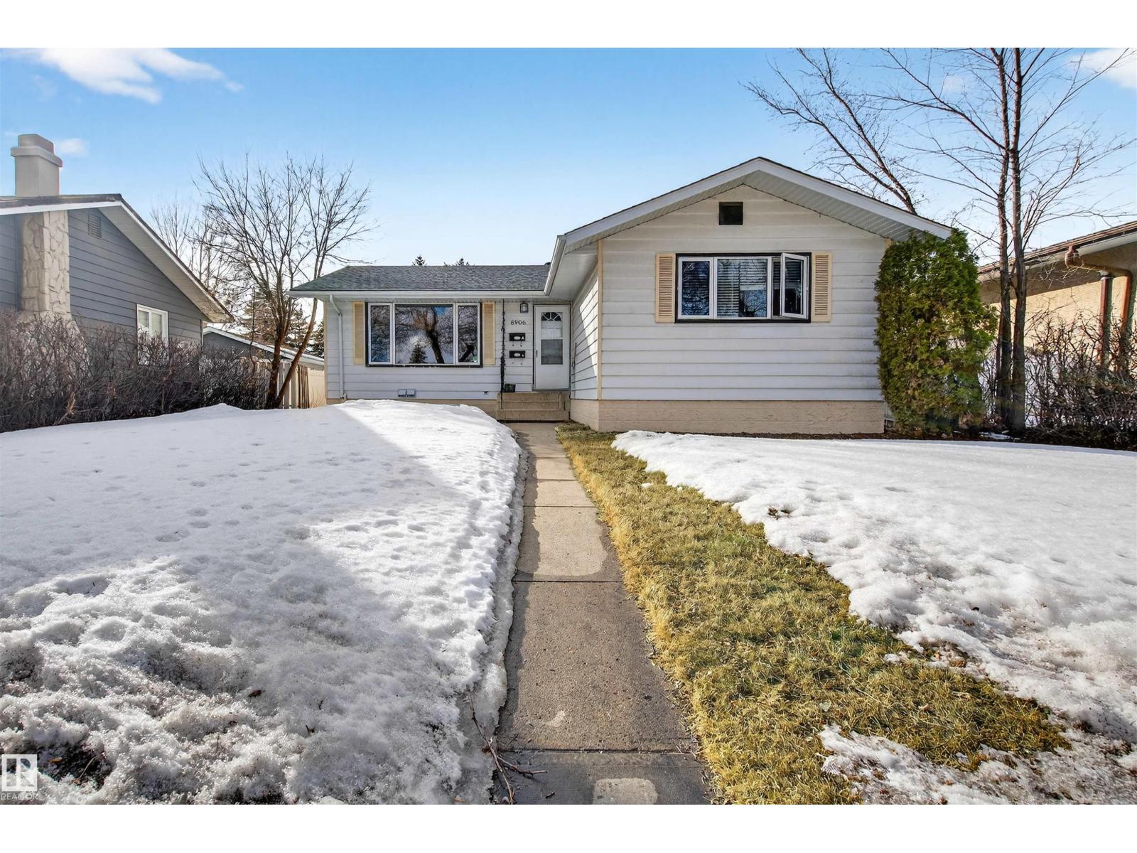 8906 168 ST NW, Edmonton, Alberta