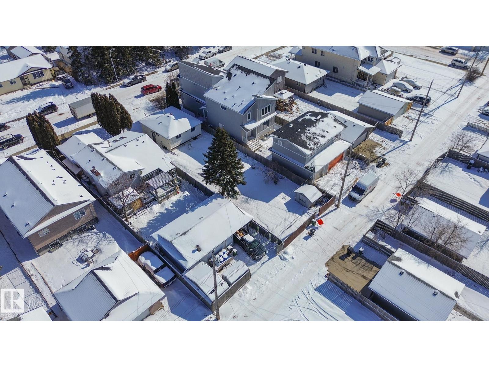 9924 160 St Nw, Edmonton, Alberta  T5P 3E4 - Photo 2 - E4478787