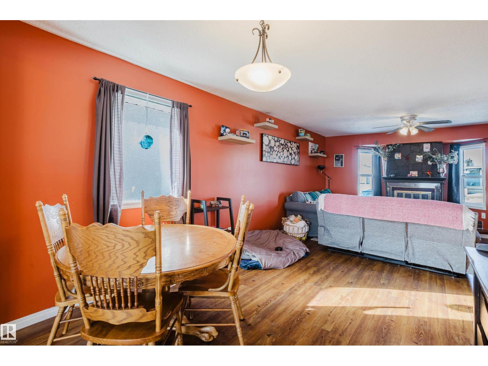 8707 151 Av Nw, Edmonton, Alberta  T5E 5Y1 - Photo 8 - E4479079