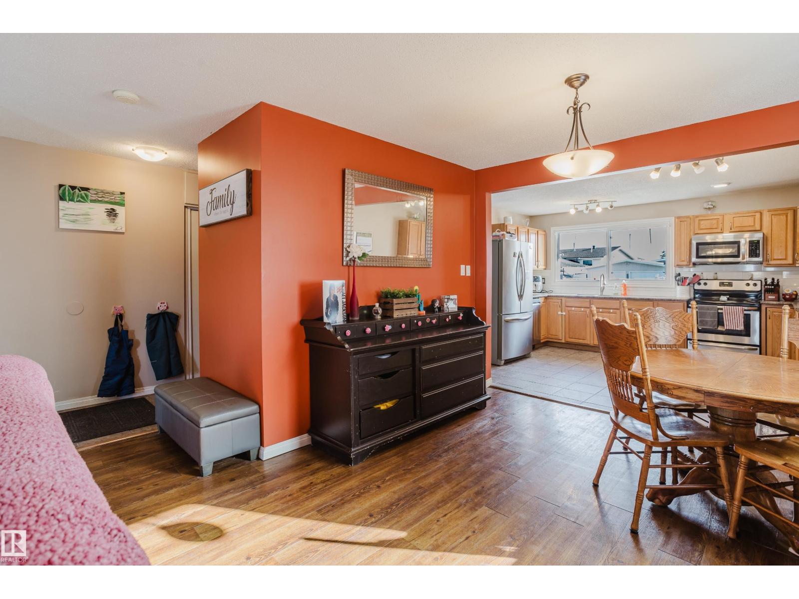 8707 151 Av Nw, Edmonton, Alberta  T5E 5Y1 - Photo 9 - E4479079