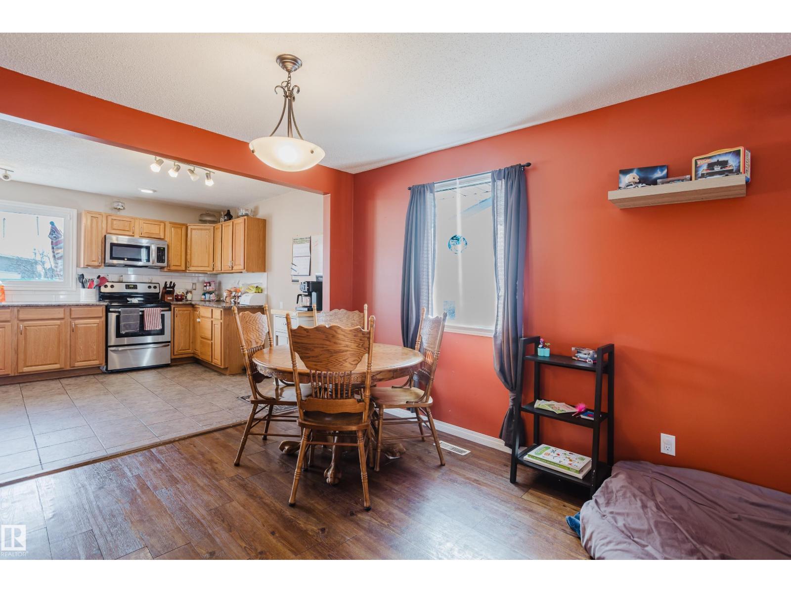 8707 151 Av Nw, Edmonton, Alberta  T5E 5Y1 - Photo 10 - E4479079
