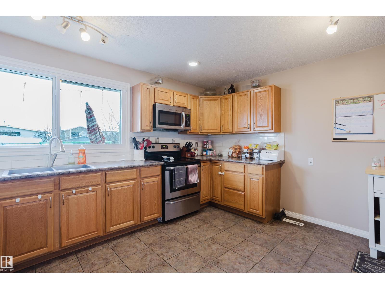 8707 151 Av Nw, Edmonton, Alberta  T5E 5Y1 - Photo 13 - E4479079