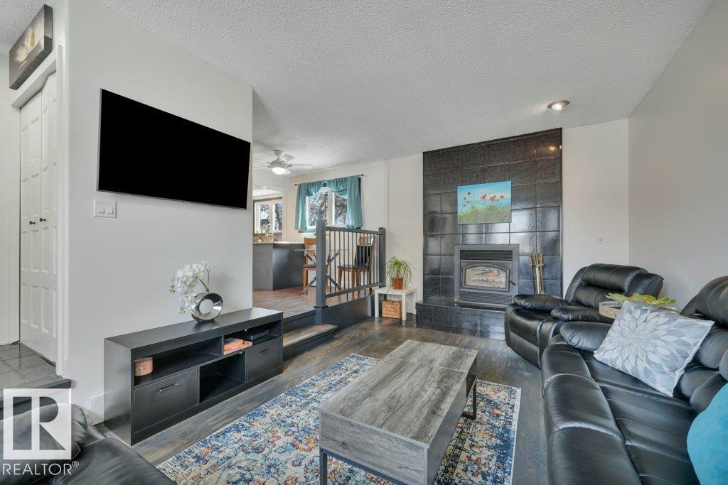 1939 68 St Nw Nw, Edmonton, Alberta  T6K 2J1 - Photo 6 - E4478909