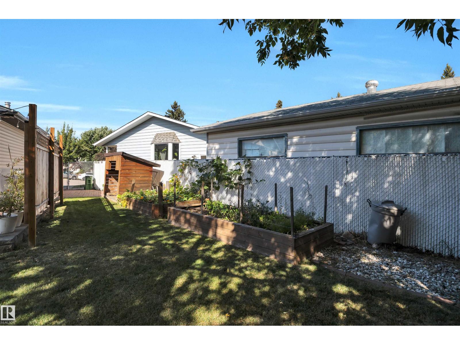 1939 68 St Nw Nw, Edmonton, Alberta  T6K 2J1 - Photo 49 - E4478909