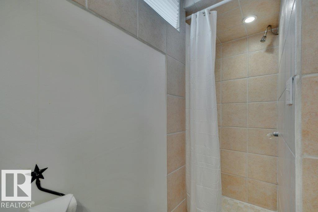 1939 68 St Nw Nw, Edmonton, Alberta  T6K 2J1 - Photo 38 - E4478909