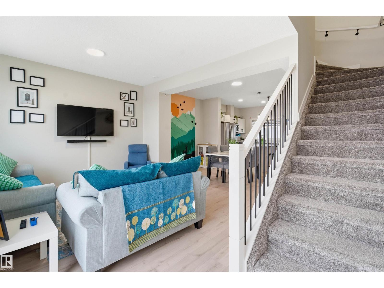 6208 Cartmell Court Sw, Edmonton, Alberta T6W 5A7 - Photo 4 - E4479083