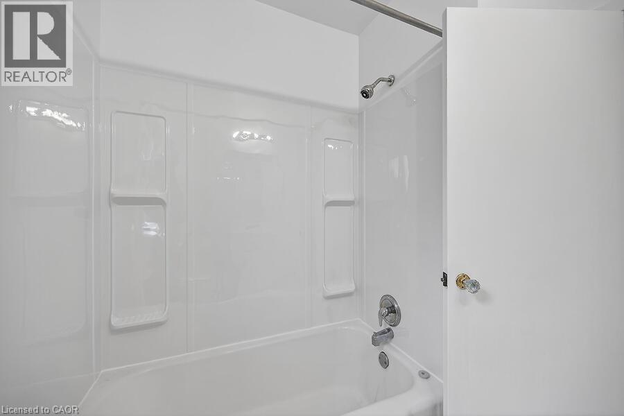 21 East 34th Street, Hamilton, Ontario  L8V 3W2 - Photo 15 - 40815619