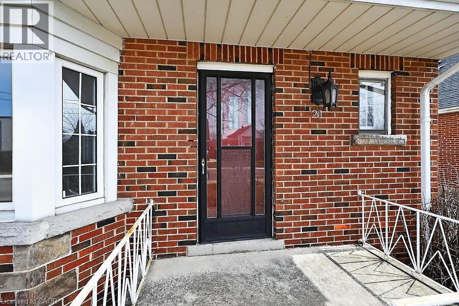 21 East 34th Street, Hamilton, Ontario  L8V 3W2 - Photo 5 - 40815619