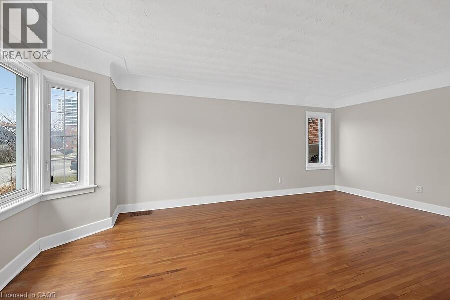 21 East 34th Street, Hamilton, Ontario  L8V 3W2 - Photo 6 - 40815619