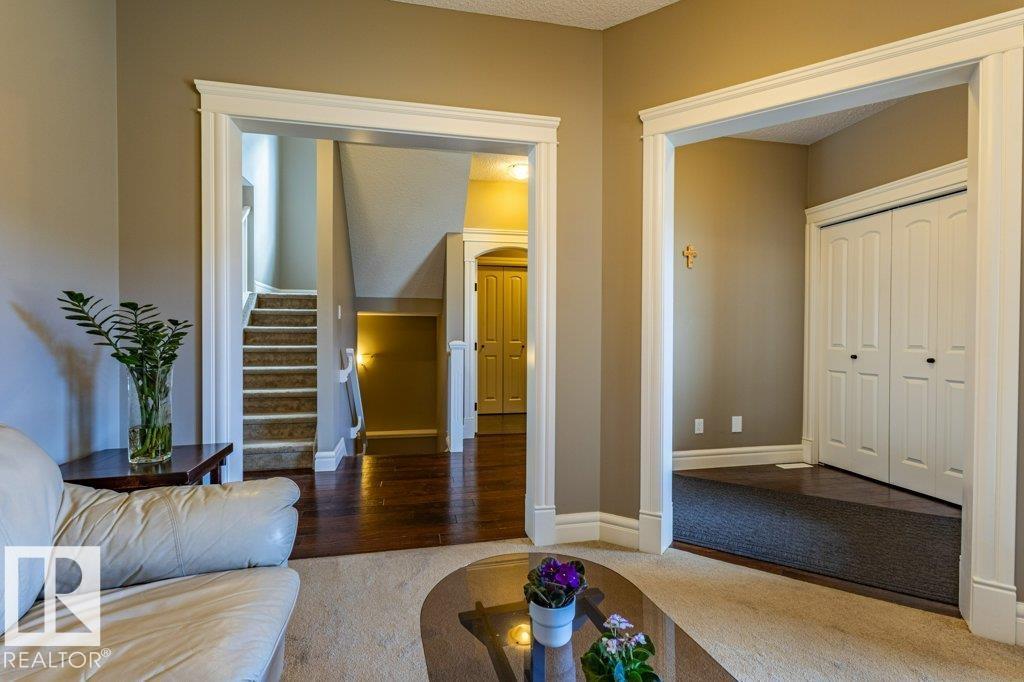 11408 15 Av Sw Sw, Edmonton, Alberta  T6W 0Z8 - Photo 4 - E4478196