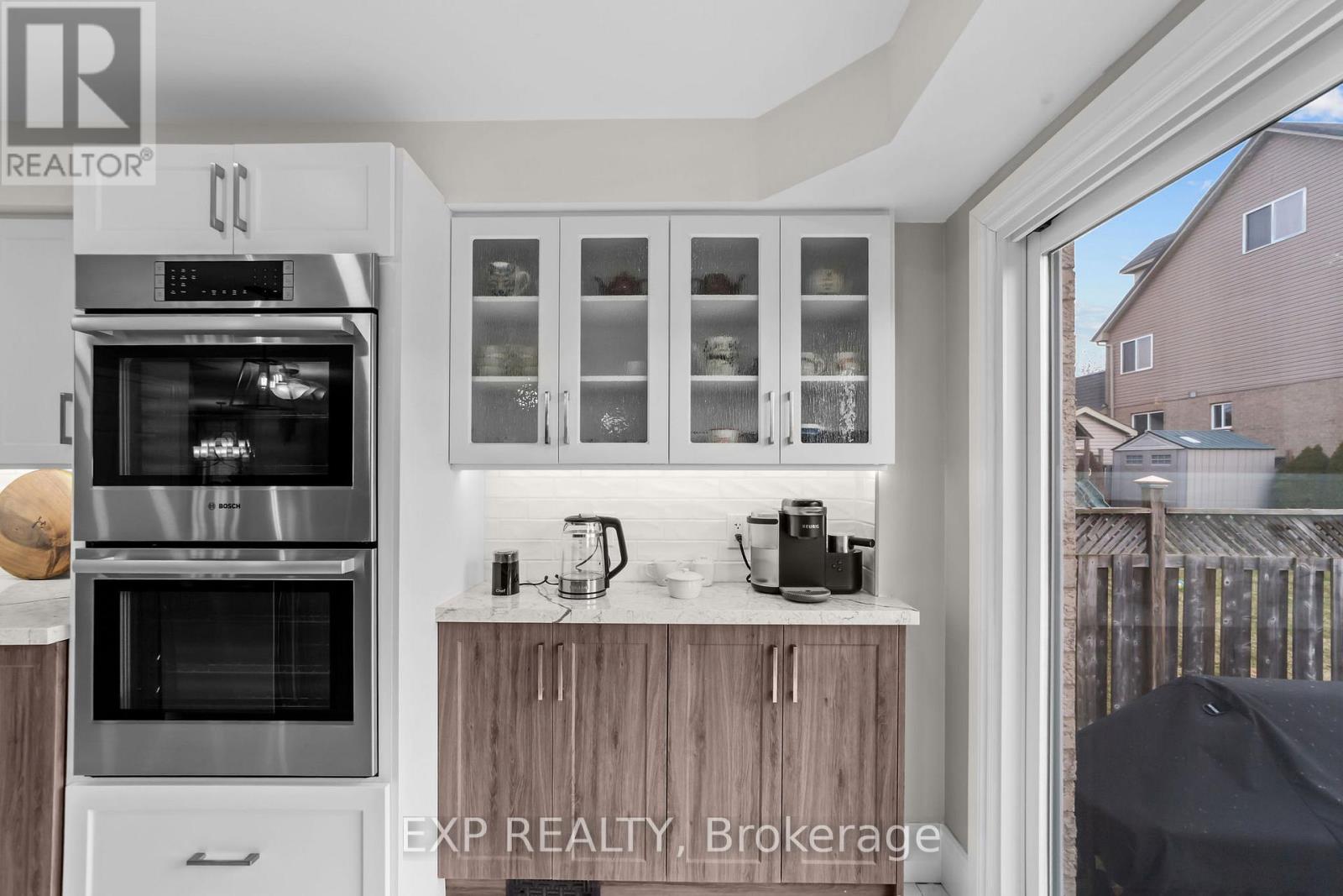 774 Rushbrook Crescent, London South, Ontario  N6K 5B5 - Photo 4 - X12929096