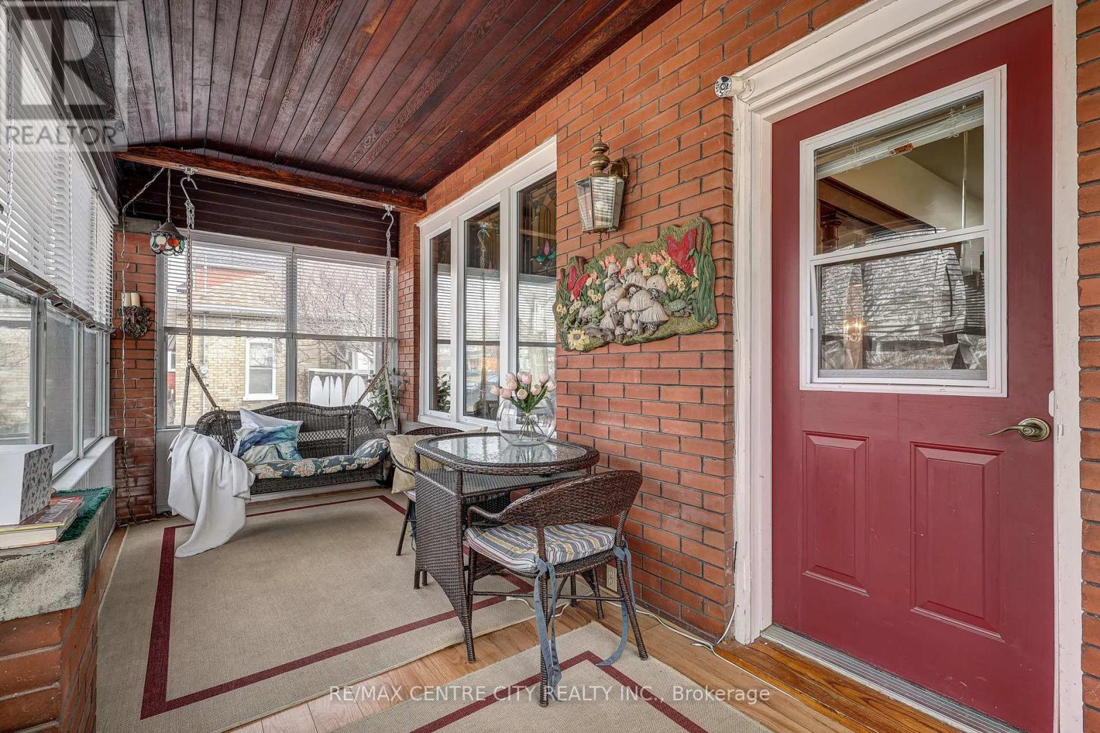 36 Wilson Avenue, St. Thomas, Ontario  N5R 3P8 - Photo 4 - X12929120