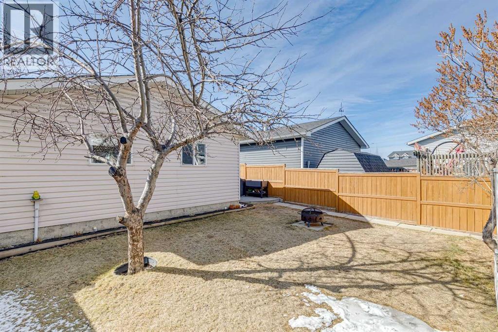 37 Somervale Close Sw, Calgary, Alberta  T2Y 3L4 - Photo 27 - A2293910
