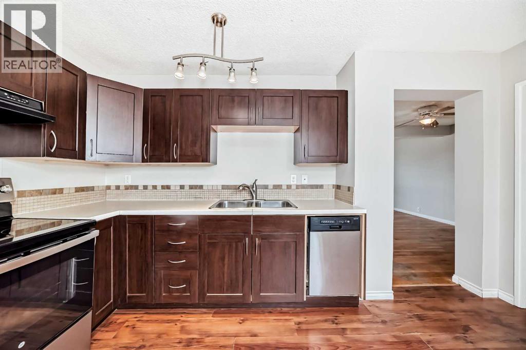 24 Abergale Way Ne, Calgary, Alberta  T2A 6H7 - Photo 9 - A2294384