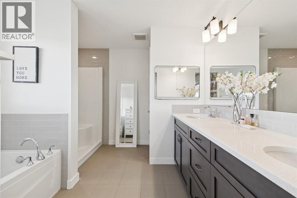 30 Mount Rae Terrace, Okotoks, Alberta  T1S 0M6 - Photo 27 - A2295349