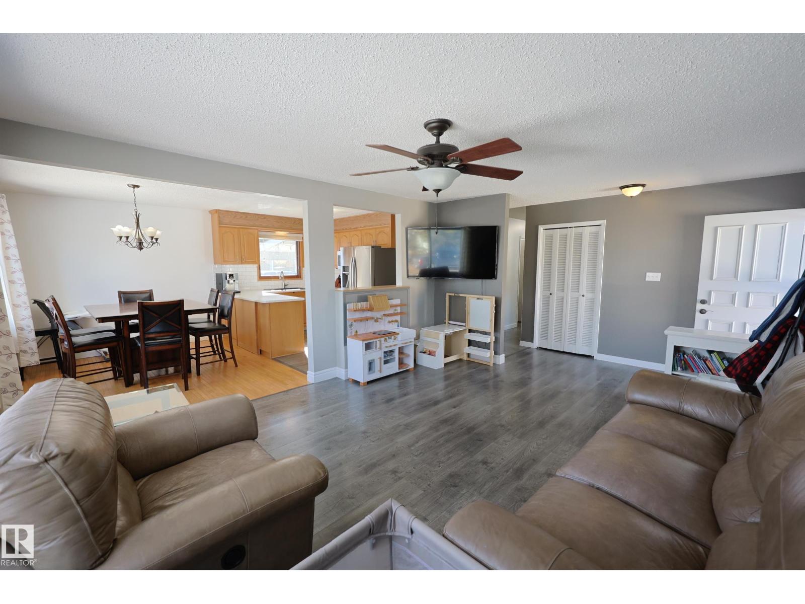 37 Armstrong Cr, Leduc, Alberta  T9E 5G1 - Photo 4 - E4478938