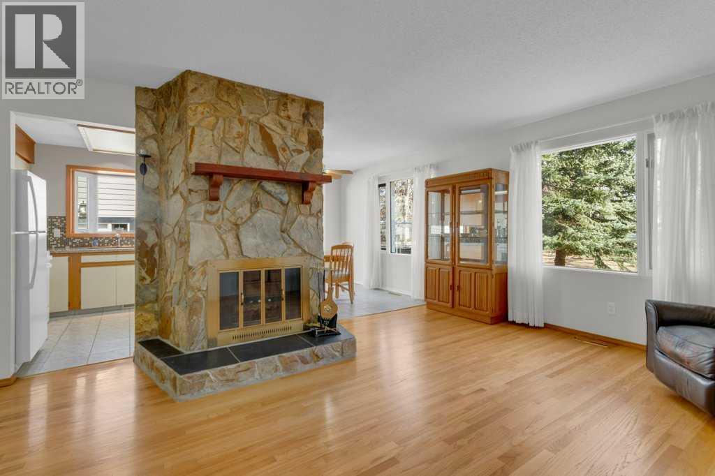 3046 28a Street Se, Calgary, Alberta  T2B 0S2 - Photo 3 - A2296642