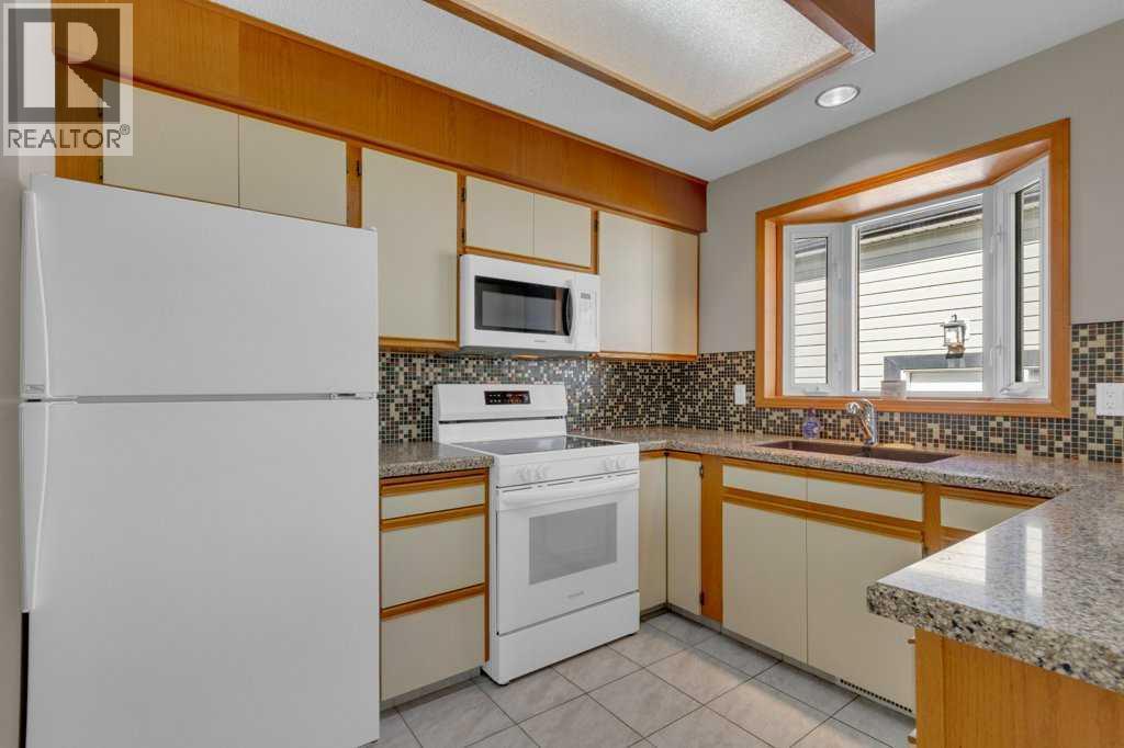 3046 28a Street Se, Calgary, Alberta  T2B 0S2 - Photo 9 - A2296642