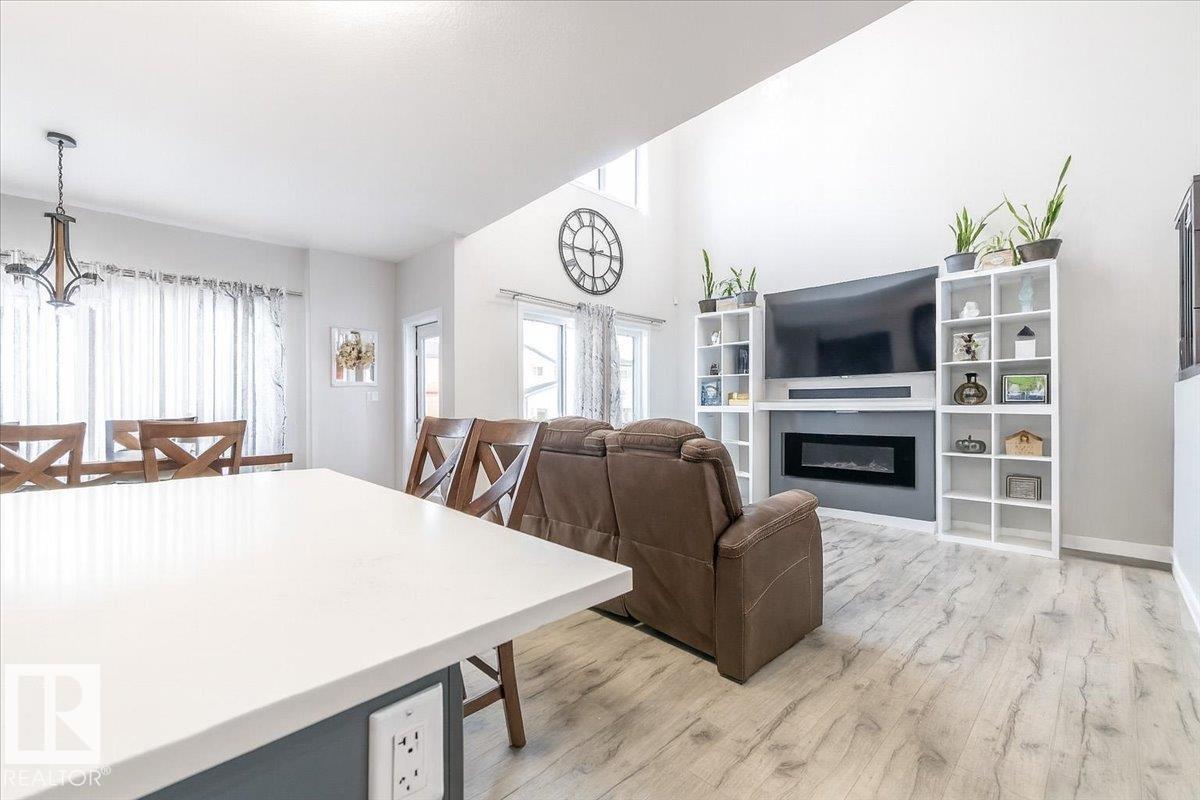 1035 Berg Pl, Leduc, Alberta  T9E 1M4 - Photo 5 - E4479280