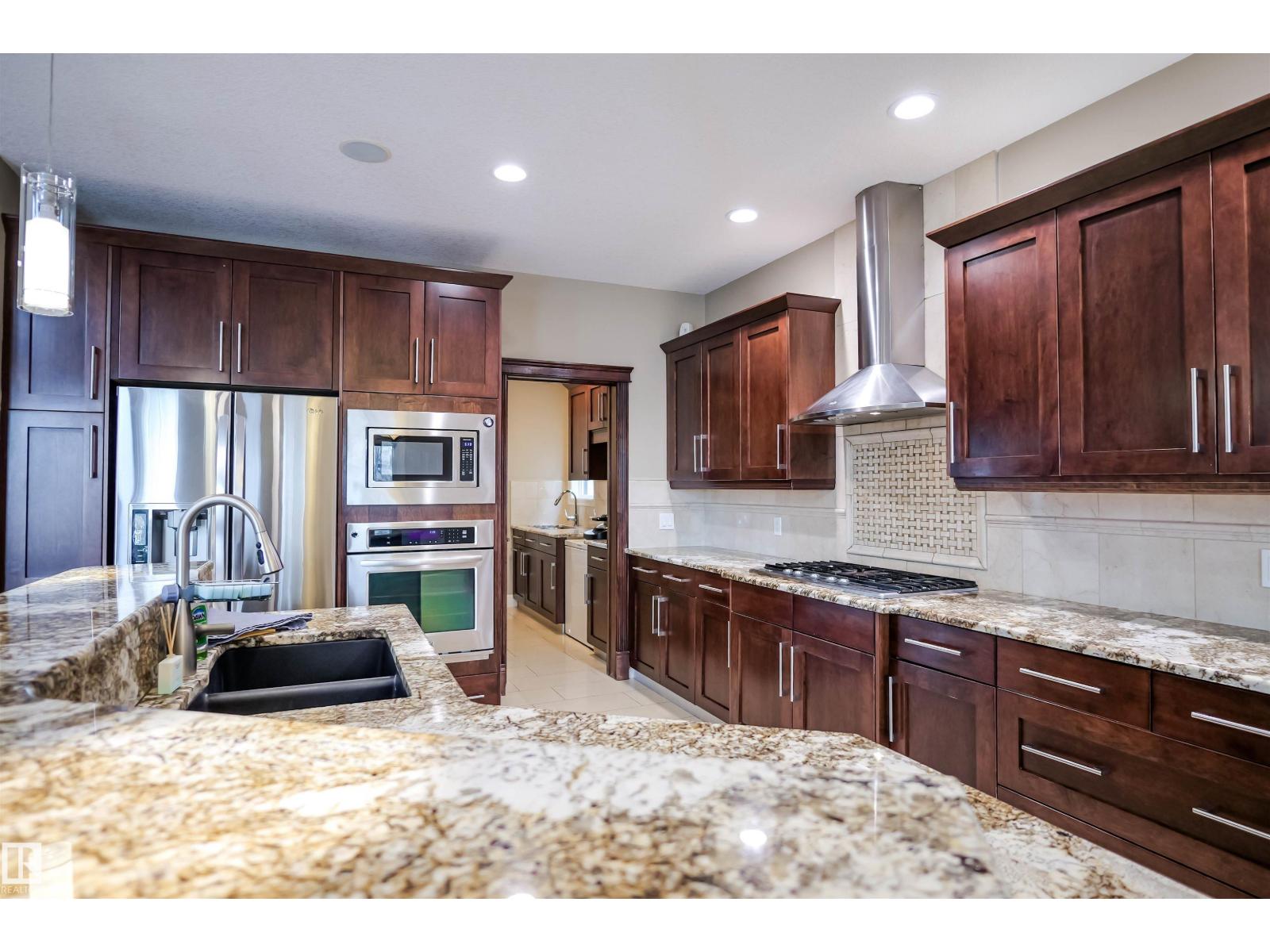 4016 Mactaggart Dr Nw, Edmonton, Alberta  T6R 0J3 - Photo 8 - E4479275