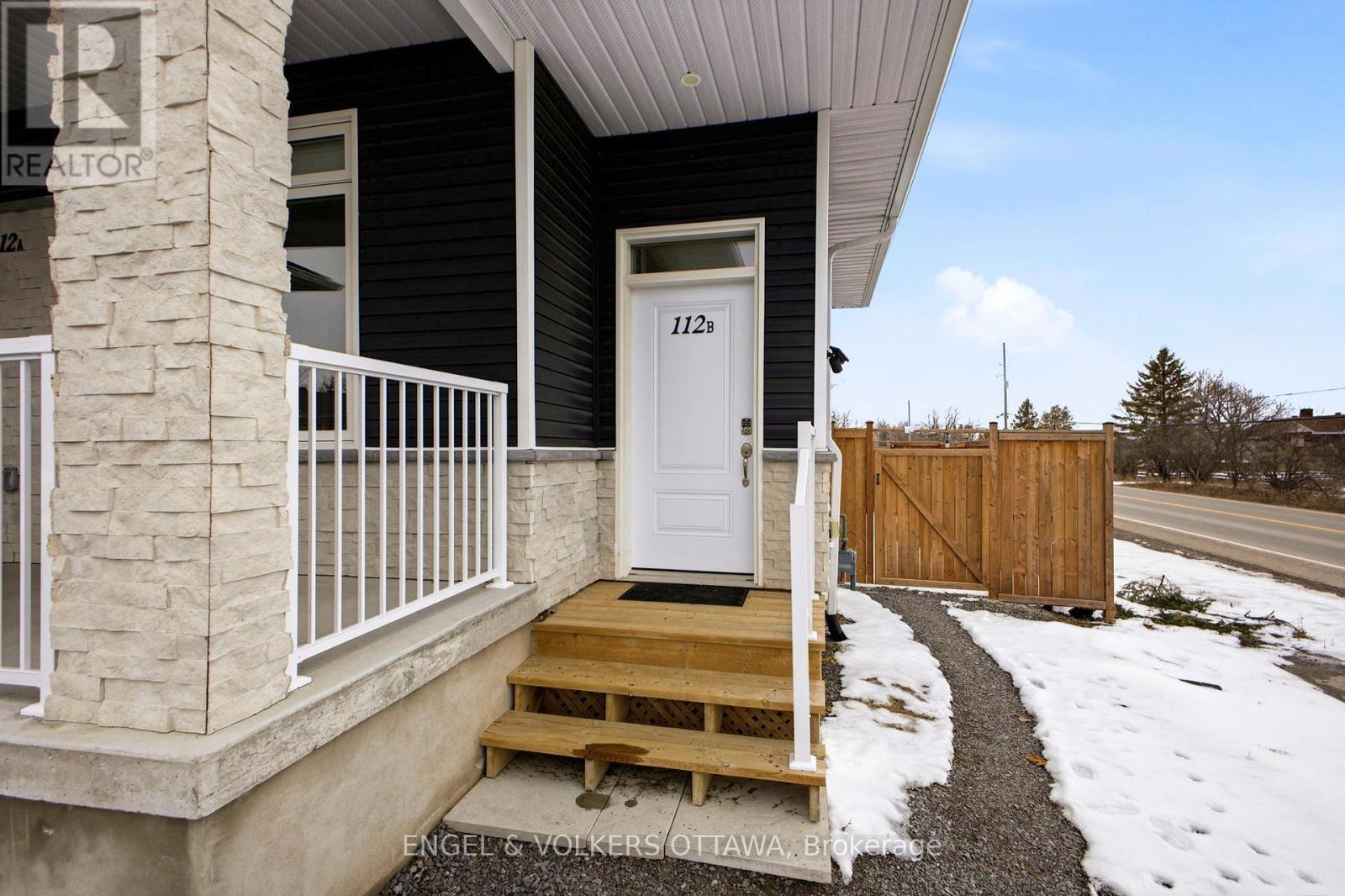 B - 112 Carss Street, Mississippi Mills, Ontario  K0A 1A0 - Photo 2 - X12929172