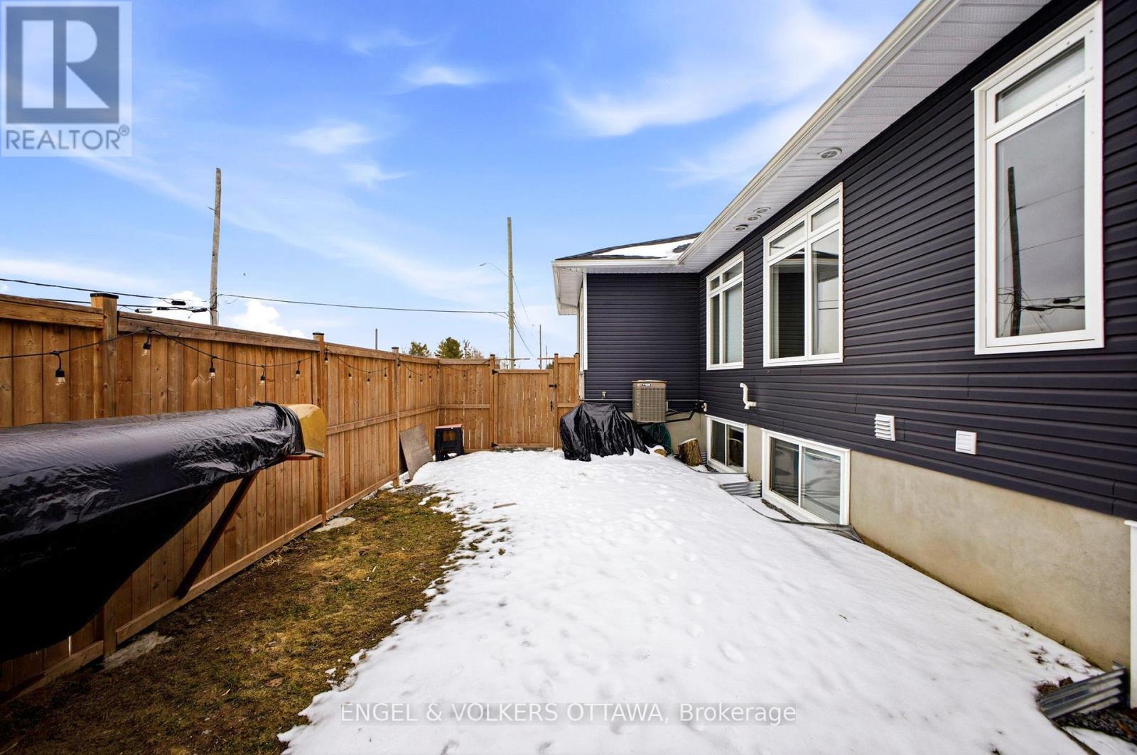 B - 112 Carss Street, Mississippi Mills, Ontario  K0A 1A0 - Photo 23 - X12929172