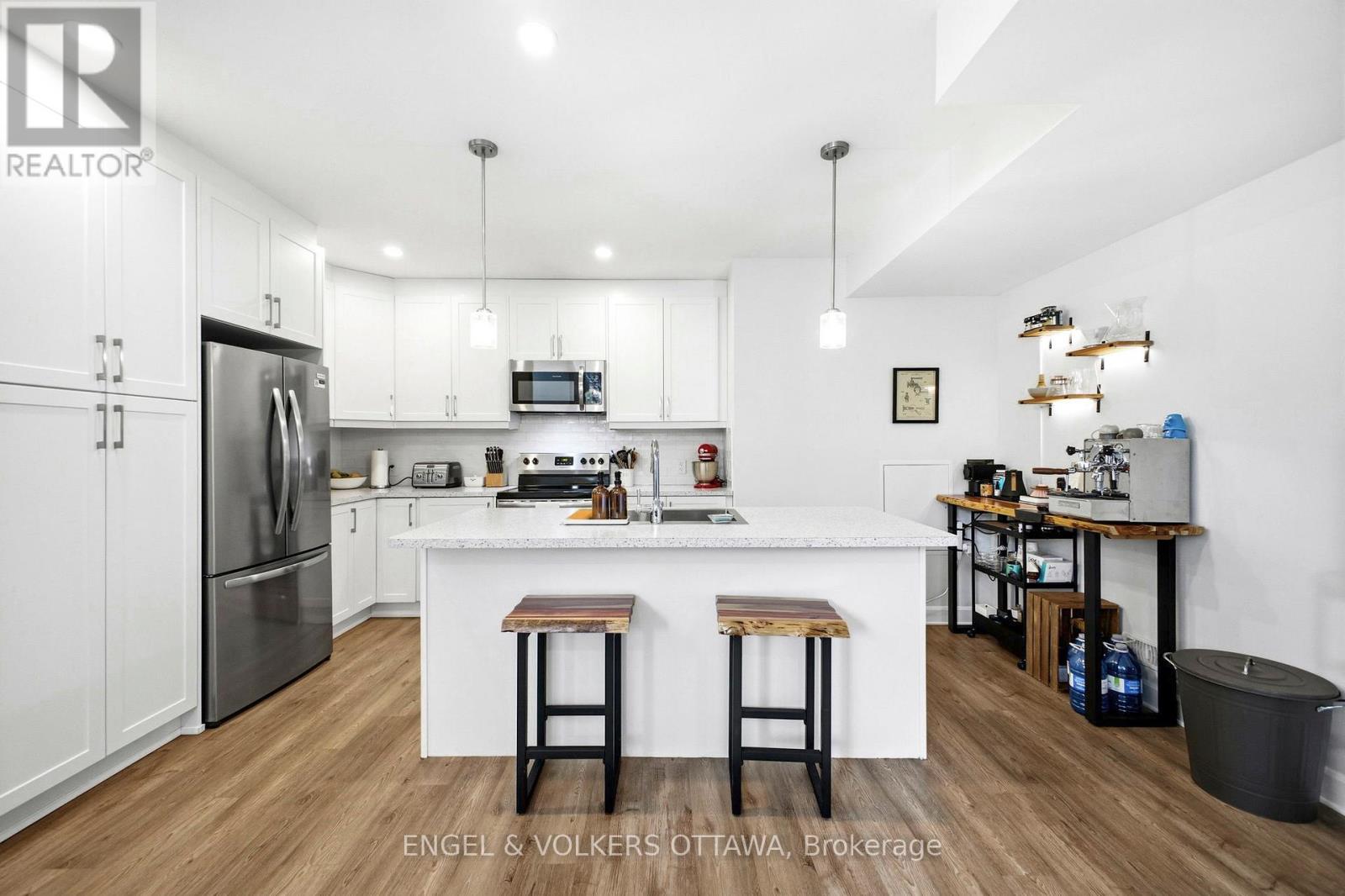 B - 112 Carss Street, Mississippi Mills, Ontario  K0A 1A0 - Photo 4 - X12929172