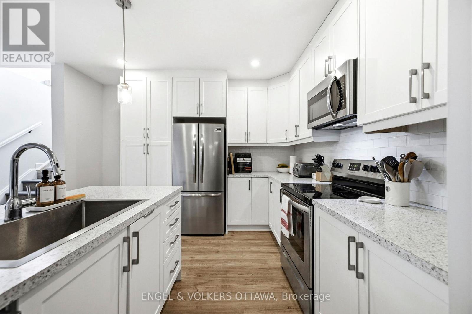 B - 112 Carss Street, Mississippi Mills, Ontario  K0A 1A0 - Photo 8 - X12929172