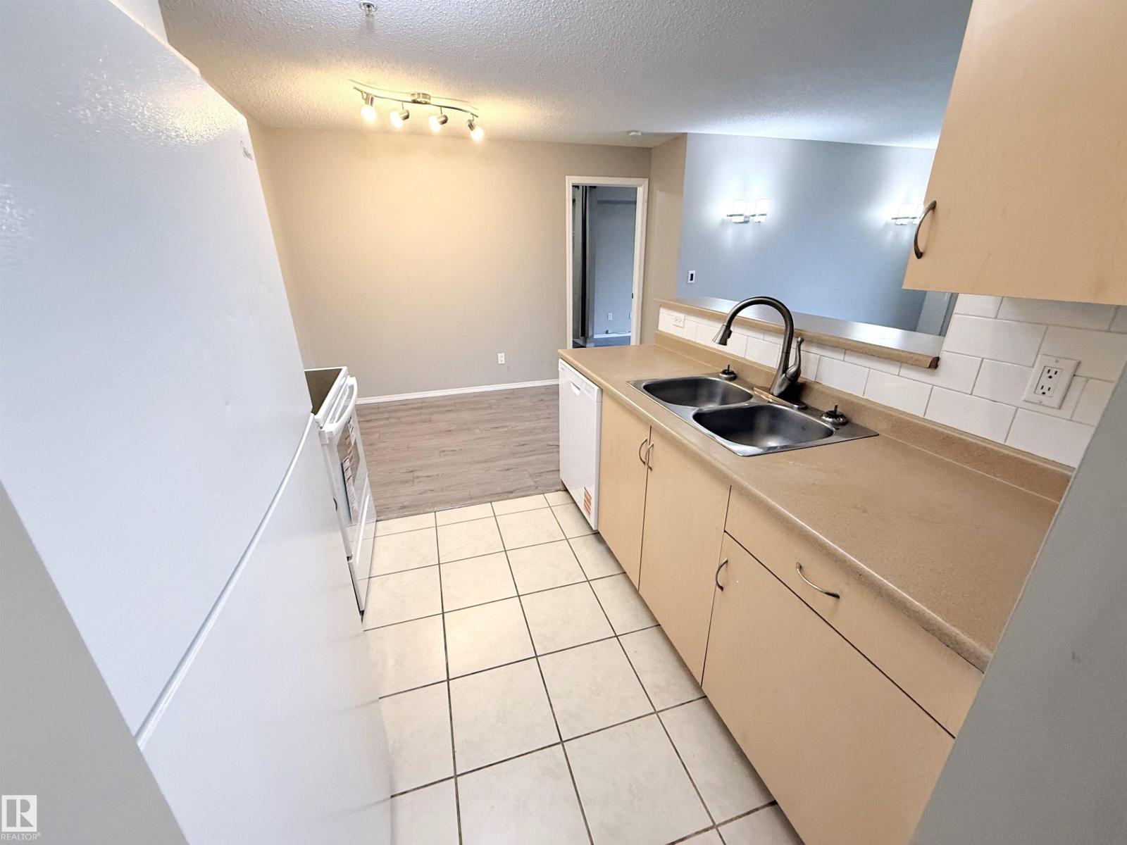 #104 17003 67 Av Nw, Edmonton, Alberta  T5T 6Y5 - Photo 13 - E4479121