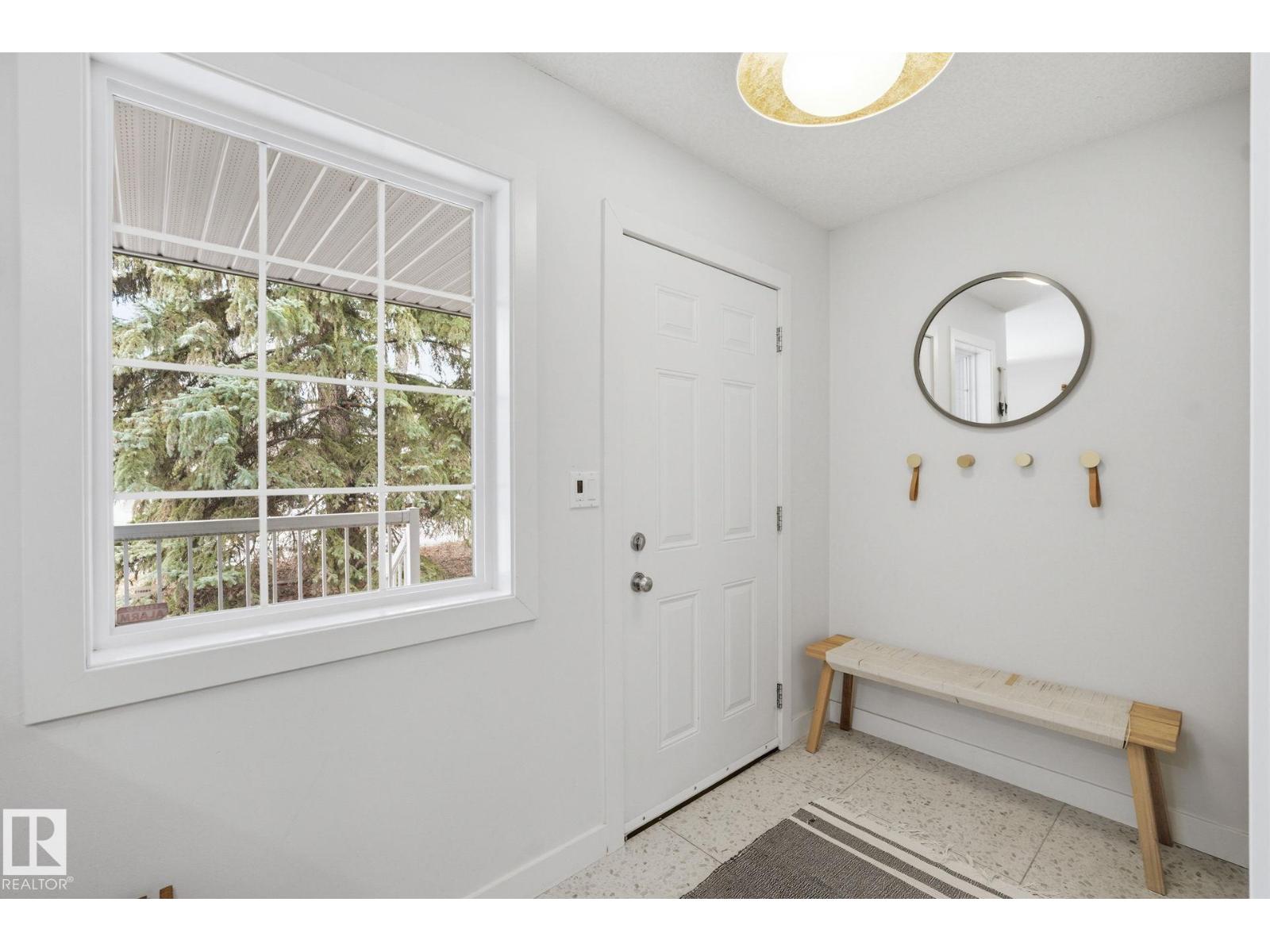 7235 112 St Nw, Edmonton, Alberta  T6G 1J4 - Photo 2 - E4479298