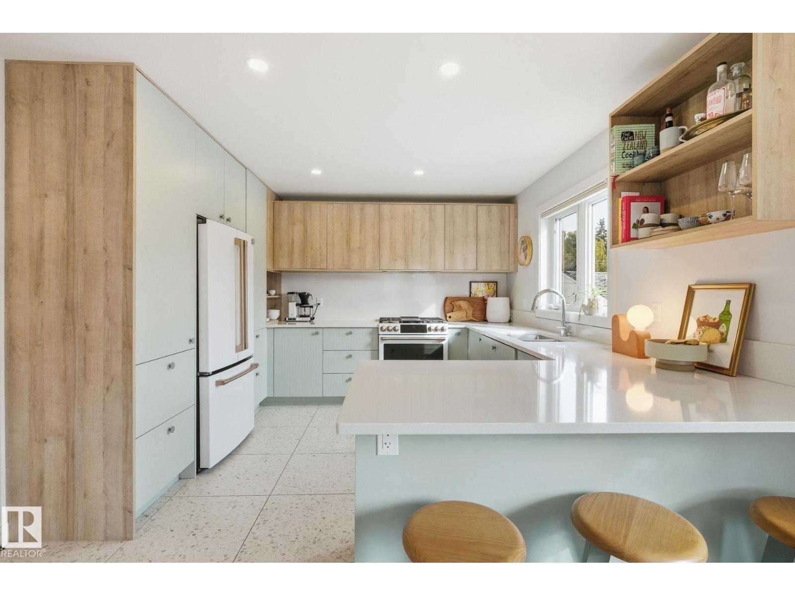 7235 112 St Nw, Edmonton, Alberta  T6G 1J4 - Photo 11 - E4479298