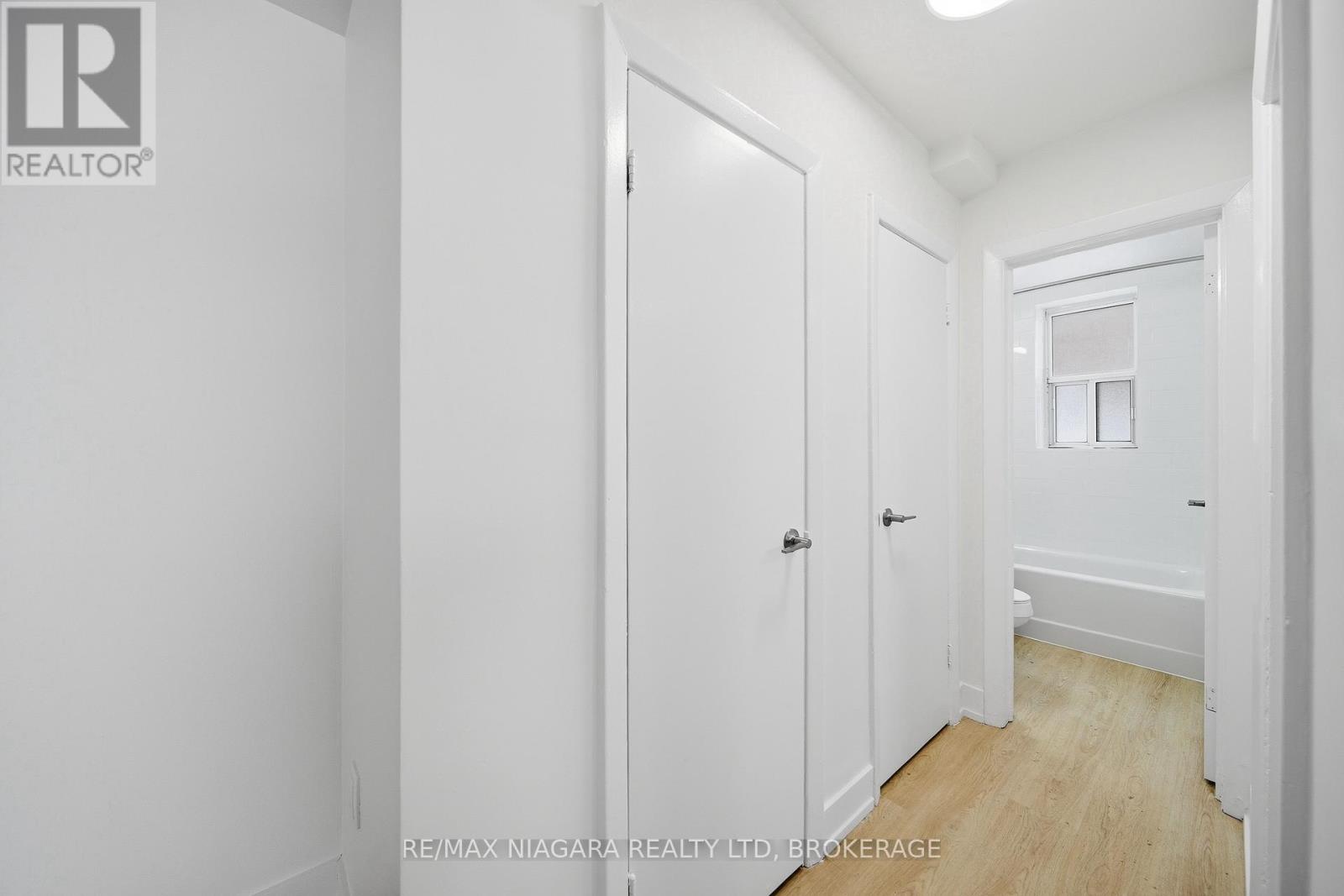 Unit B - 993 O'connor Drive, Toronto, Ontario  M4B 2T1 - Photo 7 - E12929188