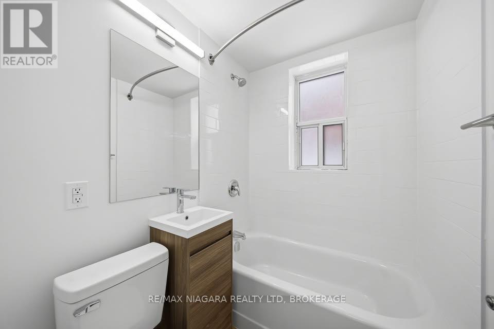 Unit A - 993 O'connor Drive, Toronto, Ontario  M4B 2T1 - Photo 10 - E12929196