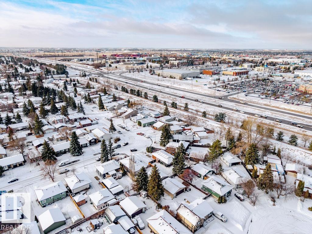 8816 25a Av Nw, Edmonton, Alberta  T6K 2W7 - Photo 49 - E4479294