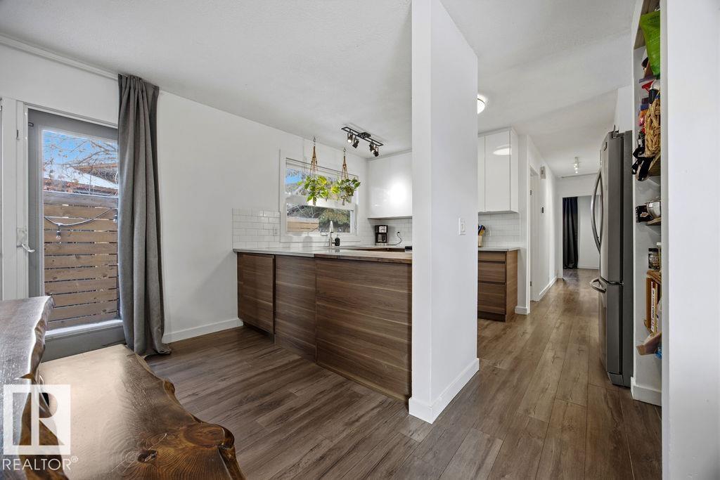 8816 25a Av Nw, Edmonton, Alberta  T6K 2W7 - Photo 14 - E4479294